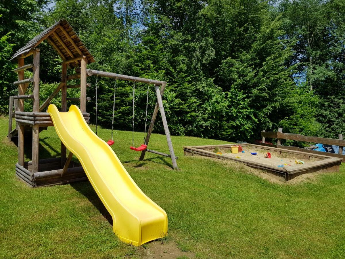 Caloroczne Domki Nad Zatoka Polańczyk Exterior foto